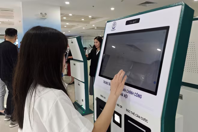 Chiều mai 10-11, Trung tâm Phục vụ hành chính công TP Hà Nội sẽ ra mắt mô hình thí điểm Kiosk thông minh với hệ thống xác thực, cấp bản sao số tài liệu điện tử Chiều mai 10-11, Trung tâm Phục vụ hành chính công TP Hà Nội sẽ ra mắt mô hình thí điểm Kiosk thông minh với hệ thống xác thực, cấp bản sao số tài liệu điện tử