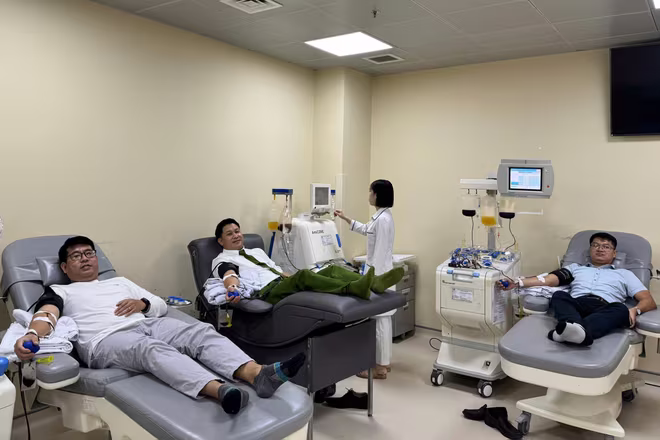 Cán bộ, giảng viên Học viện Cảnh sát nhân dân đã kịp thời có mặt để hiến máu cứu bệnh nhân ở Bệnh viện Trung ương Quân đội 108...