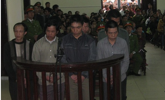 Giọt nước mắt muộn màng của một "cát tặc" ảnh 1 Giọt nước mắt muộn màng của một "cát tặc" ảnh 1