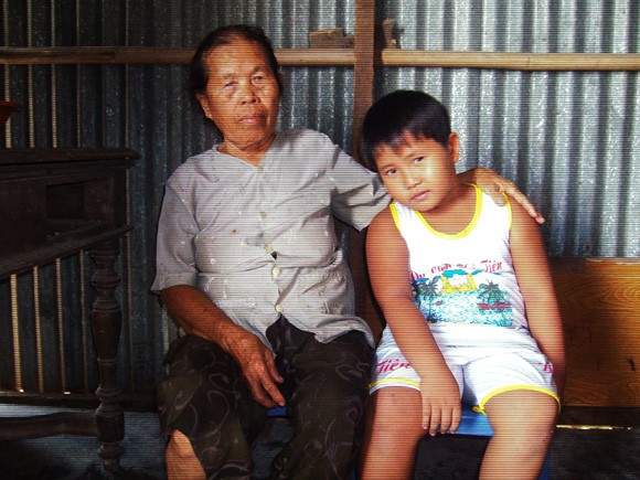 Nỗi đau nghẹn lòng sau vụ chủ nhà bị hai "cẩu tặc" bắn chết ảnh 2 Nỗi đau nghẹn lòng sau vụ chủ nhà bị hai "cẩu tặc" bắn chết ảnh 2