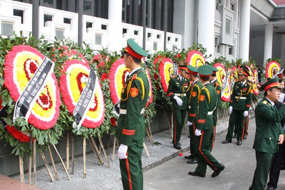 Những người cuối cùng được vào viếng Đại tướng Võ Nguyên Giáp ảnh 12 Những người cuối cùng được vào viếng Đại tướng Võ Nguyên Giáp ảnh 12