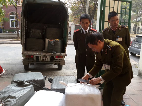 Phát hiện 1 tấn nầm lợn trôi nổi về Hà Nội ảnh 1 Phát hiện 1 tấn nầm lợn trôi nổi về Hà Nội ảnh 1