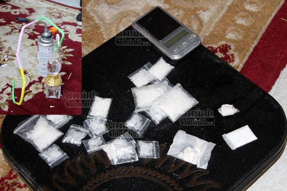 Đối tượng trốn lệnh truy nã bị phát hiện khi đang "phê" ma túy ảnh 3 Đối tượng trốn lệnh truy nã bị phát hiện khi đang "phê" ma túy ảnh 3