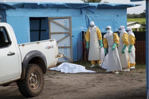 Những hình ảnh khủng khiếp về dịch bệnh Ebola ảnh 3 Những hình ảnh khủng khiếp về dịch bệnh Ebola ảnh 3