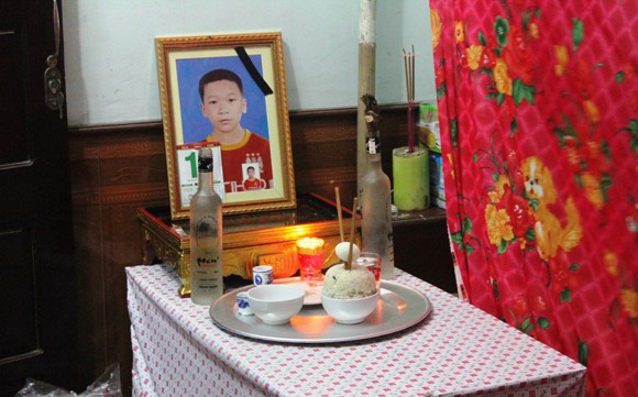 Hãi hùng giây phút 2 học sinh tiểu học bị bồn nước đè tử vong ảnh 1 Hãi hùng giây phút 2 học sinh tiểu học bị bồn nước đè tử vong ảnh 1