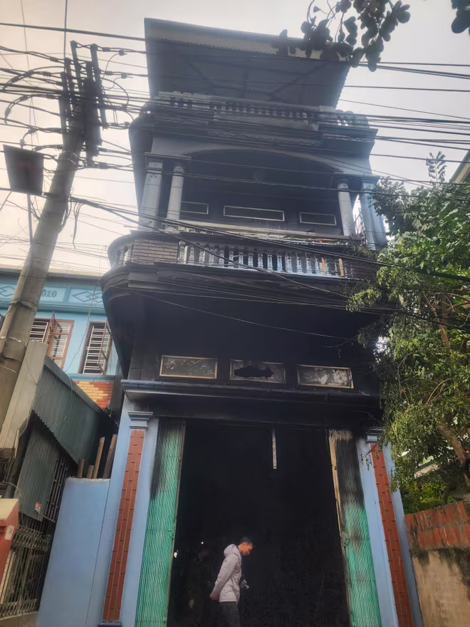 Căn nhà xảy ra cháy Căn nhà xảy ra cháy