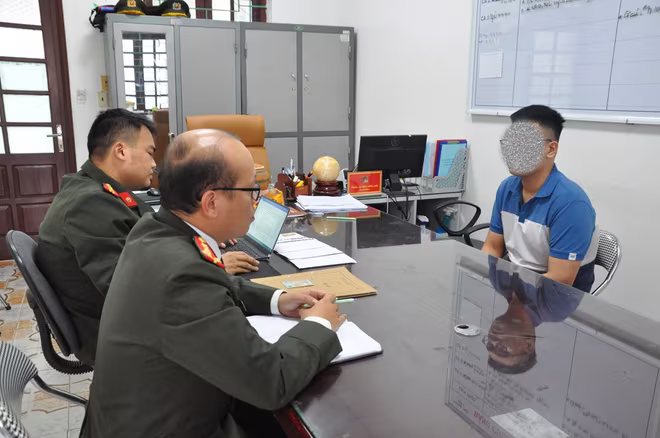 Cơ quan điều tra làm việc với P.V.B