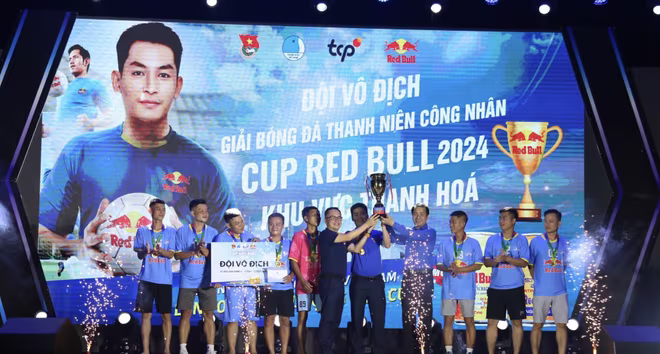 Hoạt động thể thao sôi nổi tại chương trình giúp các công nhân rèn luyện sức khoẻ, gắn kết gần nhau hơn Hoạt động thể thao sôi nổi tại chương trình giúp các công nhân rèn luyện sức khoẻ, gắn kết gần nhau hơn