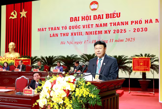 Thay mặt Đoàn Chủ tịch, Phó Chủ tịch Thường trực Ủy ban MTTQ Việt Nam Thành phố Phạm Anh Tuấn trình bày Báo cáo kiểm điểm hoạt động của Ủy ban MTTQ Việt Nam thành phố Hà Nội khóa XVIII, nhiệm kỳ 2024 - 2029 đến năm 2025 Thay mặt Đoàn Chủ tịch, Phó Chủ tịch Thường trực Ủy ban MTTQ Việt Nam Thành phố Phạm Anh Tuấn trình bày Báo cáo kiểm điểm hoạt động của Ủy ban MTTQ Việt Nam thành phố Hà Nội khóa XVIII, nhiệm kỳ 2024 - 2029 đến năm 2025