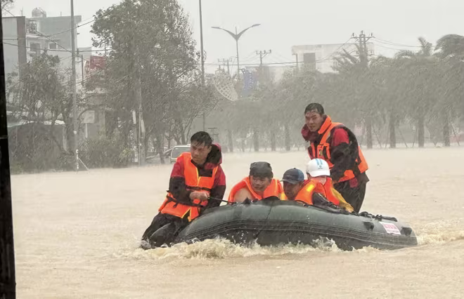 Mưa lũ gây thiệt hại nặng nề ở các tỉnh miền Trung và Tây Nguyên