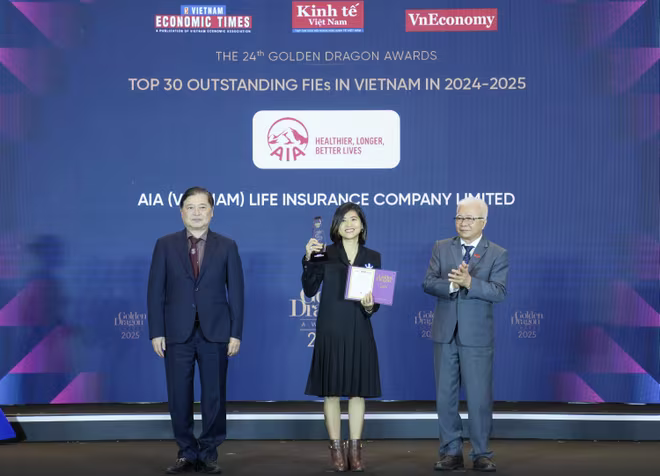 AIA Việt Nam vinh danh ở hạng mục “Doanh nghiệp bảo hiểm nhân thọ dẫn đầu về các sản phẩm sống” năm 2024-2025 trong khuôn khổ Giải thưởng Rồng Vàng AIA Việt Nam vinh danh ở hạng mục “Doanh nghiệp bảo hiểm nhân thọ dẫn đầu về các sản phẩm sống” năm 2024-2025 trong khuôn khổ Giải thưởng Rồng Vàng