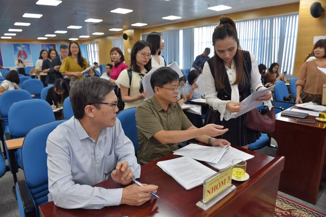 Tổ công tác làm việc với các đơn vị chậm nộp bảo hiểm xã hội