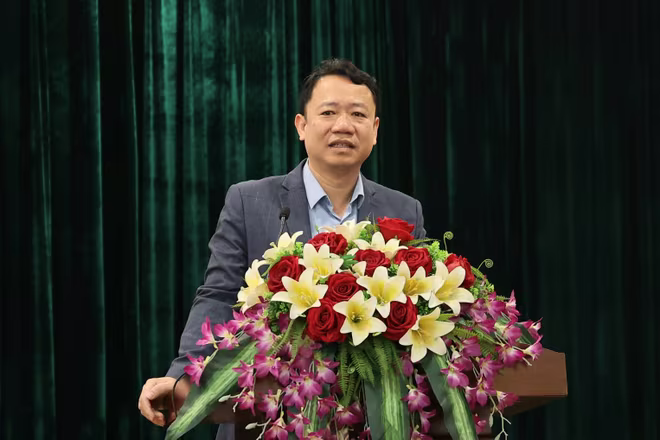 Cục trưởng Cục Dân số Lê Thanh Dũng thông tin tại họp báo Cục trưởng Cục Dân số Lê Thanh Dũng thông tin tại họp báo