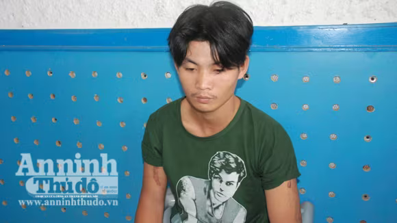 Tên Quí tại Công an huyện Bình Sơn Tên Quí tại Công an huyện Bình Sơn