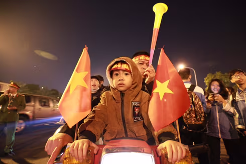 [TRỰC TIẾP] Chào đón những "người hùng" làm nên chiến thắng lịch sử tại SEA Games 30 ảnh 53