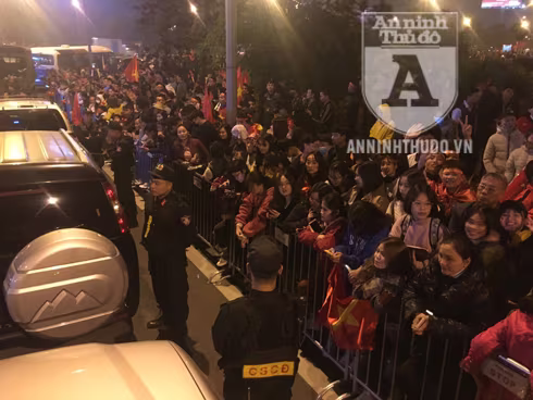 [TRỰC TIẾP] Chào đón những "người hùng" làm nên chiến thắng lịch sử tại SEA Games 30 ảnh 37