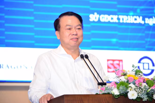 Thứ trưởng Bộ Tài chính Nguyễn Đức Chi tại buổi gặp mặt các thành viên trên thị trường chứng khoán ngày 28/7/2022 Thứ trưởng Bộ Tài chính Nguyễn Đức Chi tại buổi gặp mặt các thành viên trên thị trường chứng khoán ngày 28/7/2022