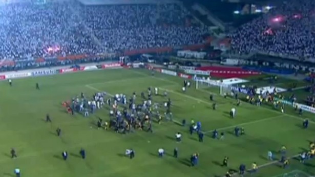 Đánh nhau dữ dội sau trận chung kết Copa Libertadores ảnh 1 Đánh nhau dữ dội sau trận chung kết Copa Libertadores ảnh 1