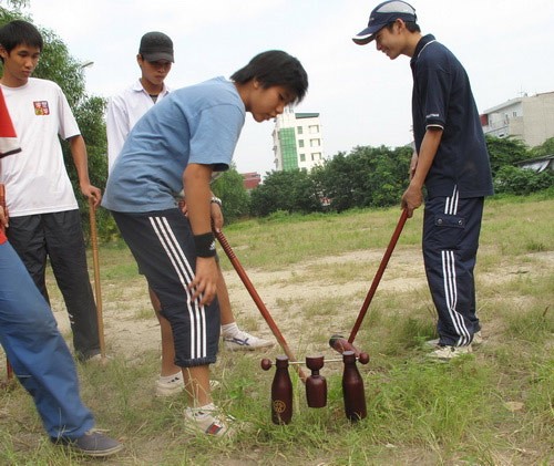 Bóng gỗ như chơi golf ảnh 1 Bóng gỗ như chơi golf ảnh 1