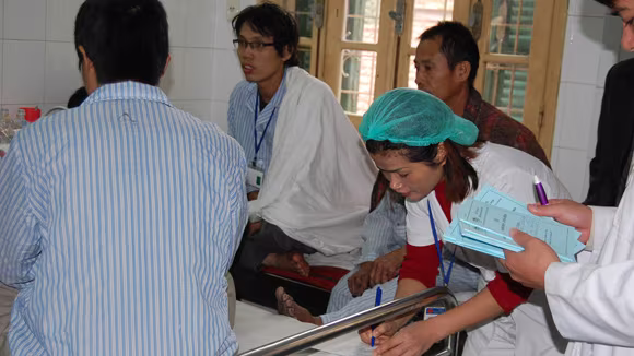 Bệnh viện tư “rút ruột” bảo hiểm y tế ảnh 1 Bệnh viện tư “rút ruột” bảo hiểm y tế ảnh 1