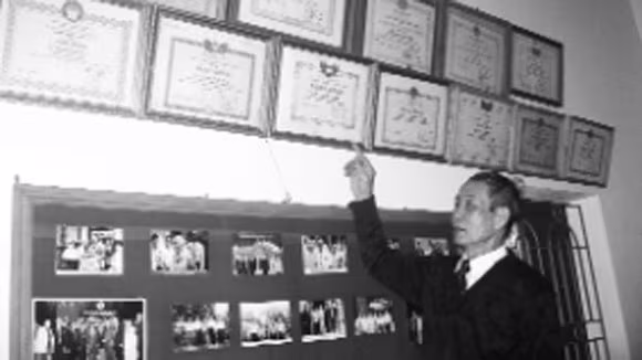 “Vua đá cảnh” phố Động  ảnh 1 “Vua đá cảnh” phố Động  ảnh 1