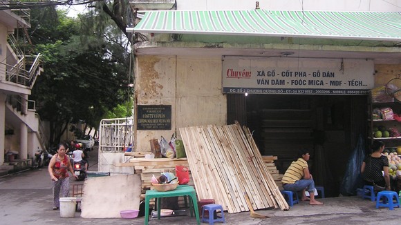 Thản nhiên kiếm lời trên nhà - đất công ảnh 1 Thản nhiên kiếm lời trên nhà - đất công ảnh 1