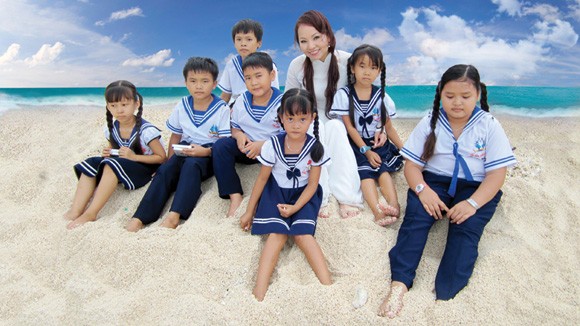 Bỏ ra những đồng tiền cuối cùng để hát về Trường Sa ảnh 2 Bỏ ra những đồng tiền cuối cùng để hát về Trường Sa ảnh 2