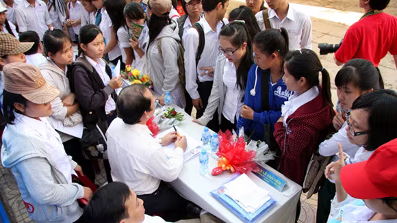 Trường ngoài công lập trước mùa tuyển sinh: “Ngồi trên đống lửa” ảnh 1 Trường ngoài công lập trước mùa tuyển sinh: “Ngồi trên đống lửa” ảnh 1