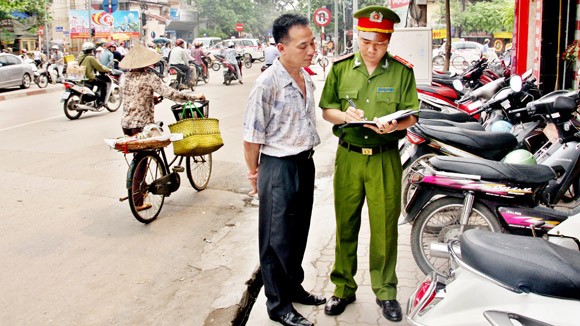 Thành công nhờ biết gần dân ảnh 1 Thành công nhờ biết gần dân ảnh 1