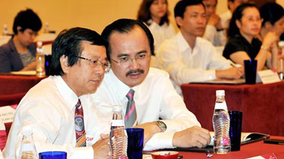 Nóng trở lại “một ông chủ-hai đội bóng” ảnh 1 Nóng trở lại “một ông chủ-hai đội bóng” ảnh 1