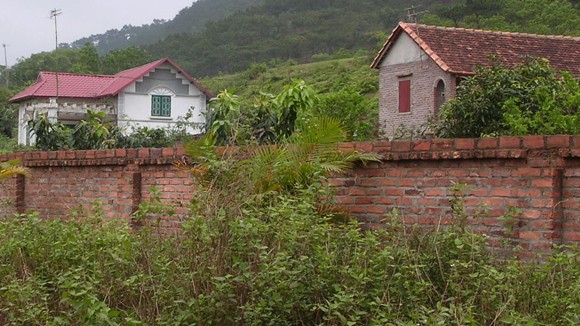 Xây nhà không phép trên đất rừng ảnh 1 Xây nhà không phép trên đất rừng ảnh 1