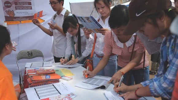Hàng nghìn sinh viên tiếp cận cơ hội việc làm ảnh 1 Hàng nghìn sinh viên tiếp cận cơ hội việc làm ảnh 1