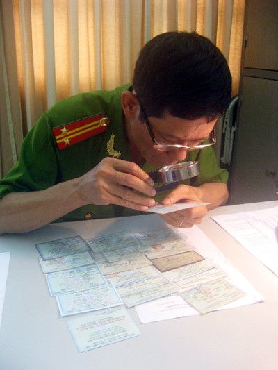 Mua xe trôi nổi, cảnh giác với giấy tờ giả ảnh 2 Mua xe trôi nổi, cảnh giác với giấy tờ giả ảnh 2