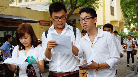 Chấm thi tốt nghiệp THPT 2013 ở Hà Nội: Điểm cao môn Văn ảnh 1 Chấm thi tốt nghiệp THPT 2013 ở Hà Nội: Điểm cao môn Văn ảnh 1