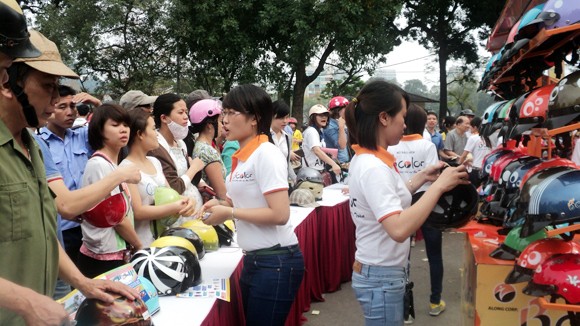 Mũ bảo hiểm trợ giá cũng có hàng giả ảnh 1 Mũ bảo hiểm trợ giá cũng có hàng giả ảnh 1