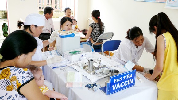 Lo ngại số trẻ tiêm vaccine sụt giảm ảnh 1 Lo ngại số trẻ tiêm vaccine sụt giảm ảnh 1