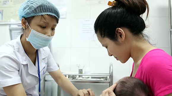 Gửi mẫu vaccine viêm gan B ra nước ngoài kiểm định ảnh 1 Gửi mẫu vaccine viêm gan B ra nước ngoài kiểm định ảnh 1