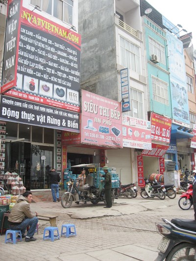Biển quảng cáo "khủng"... “thiêu” người ảnh 4 Biển quảng cáo "khủng"... “thiêu” người ảnh 4