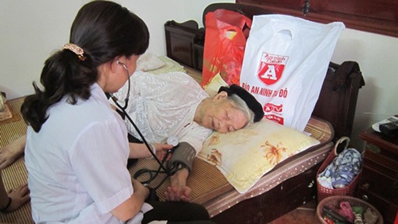 Tuyên truyền, giáo dục phẩm chất đạo đức cho phụ nữ công an ảnh 1 Tuyên truyền, giáo dục phẩm chất đạo đức cho phụ nữ công an ảnh 1