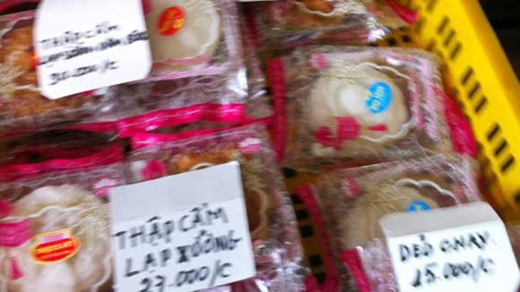 Cẩn thận bánh Trung thu “đội lốt”... gia truyền! ảnh 1 Cẩn thận bánh Trung thu “đội lốt”... gia truyền! ảnh 1