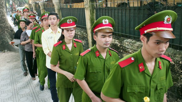 Niềm tự hào riêng giữa nỗi buồn chung ảnh 2 Niềm tự hào riêng giữa nỗi buồn chung ảnh 2