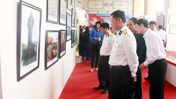 Trưng bày tư liệu, hiện vật quý khẳng định chủ quyền biển đảo ảnh 1 Trưng bày tư liệu, hiện vật quý khẳng định chủ quyền biển đảo ảnh 1