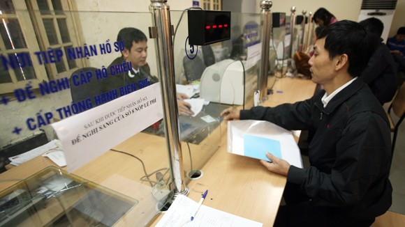 Khắc phục hạn chế trong quản lý xuất nhập cảnh ảnh 1 Khắc phục hạn chế trong quản lý xuất nhập cảnh ảnh 1