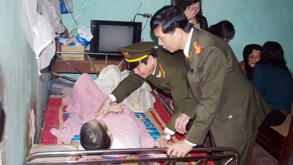 Ấm áp những tấm lòng vàng ảnh 2 Ấm áp những tấm lòng vàng ảnh 2