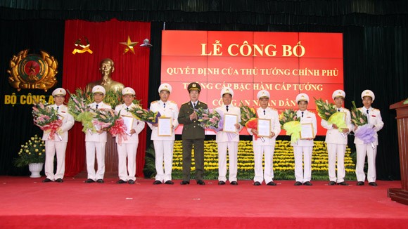 Trao Quyết định thăng cấp bậc hàm cấp Tướng CAND ảnh 1 Trao Quyết định thăng cấp bậc hàm cấp Tướng CAND ảnh 1