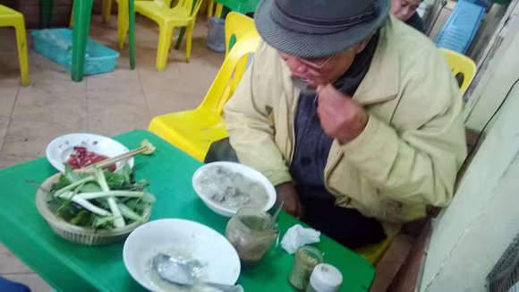 Dịch bệnh rình rập, tiết canh vẫn đắt hàng ảnh 1 Dịch bệnh rình rập, tiết canh vẫn đắt hàng ảnh 1