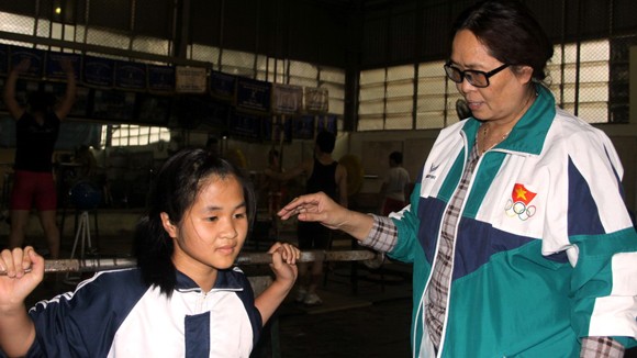 “Mama tổng quản” của cử tạ Việt Nam ảnh 2 “Mama tổng quản” của cử tạ Việt Nam ảnh 2