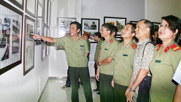 Những hình ảnh đẹp về Công an Thủ đô ảnh 3 Những hình ảnh đẹp về Công an Thủ đô ảnh 3