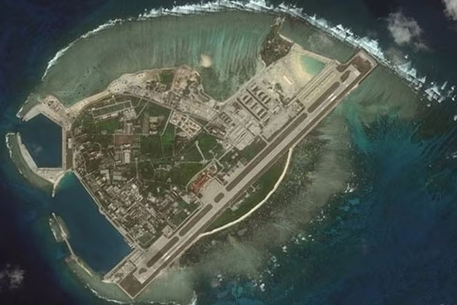 Đảo Phú Lâm thuộc quần đảo Hoàng Sa của Việt Nam đang bị Trung Quốc chiếm đóng trái phép Đảo Phú Lâm thuộc quần đảo Hoàng Sa của Việt Nam đang bị Trung Quốc chiếm đóng trái phép