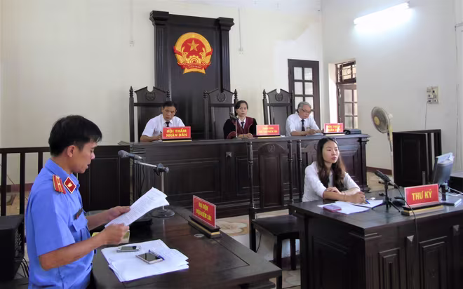 Tòa án giải quyết ly hôn theo thẩm quyền vụ án dân sự (Ảnh minh họa)